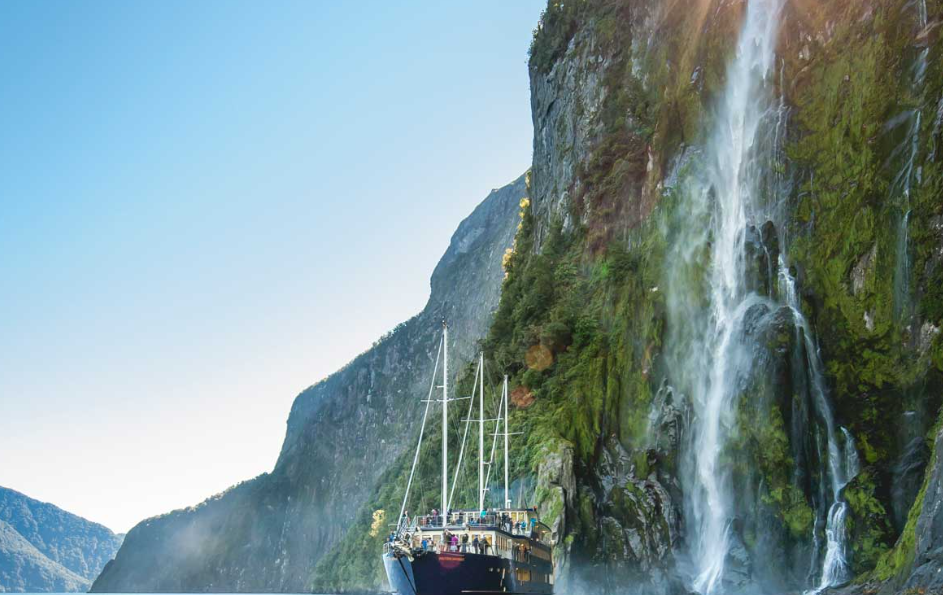 Makarora Takeoff: A Spectacular South Island Tour