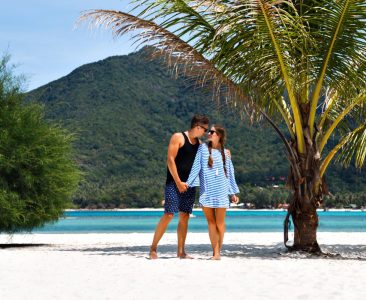Romantic Escapes: Why Cayman Islands Honeymoon Resorts Are the Ultimate Couples’ Getaway