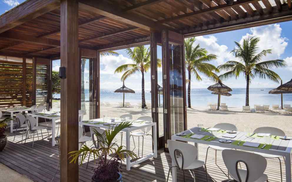 Long Beach Mauritius Restaurants: Where to Eat and What You Need to Know First